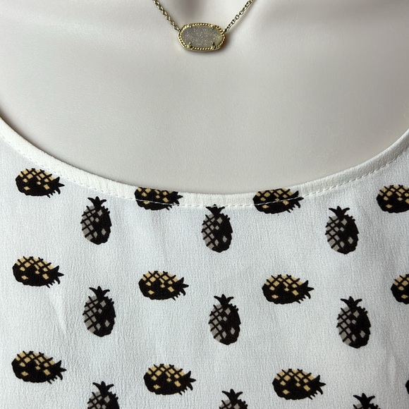 🍍ANN TAYLOR PINEAPPLE SHORT SLEEVE SCOOP NECK TOP SIZE EXTRA SMALL PETITE🍍 - Picture 7 of 16